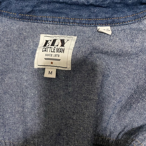 Ely Cattleman pearl snap Western denim shirt - Picture 4 of 7